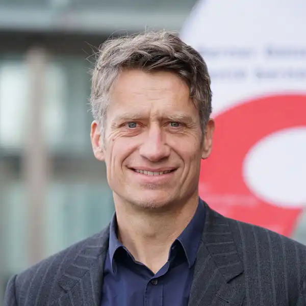 Portrait von Christian Ryser, Geschäftsführer der Stiftung Berner Gesundheit